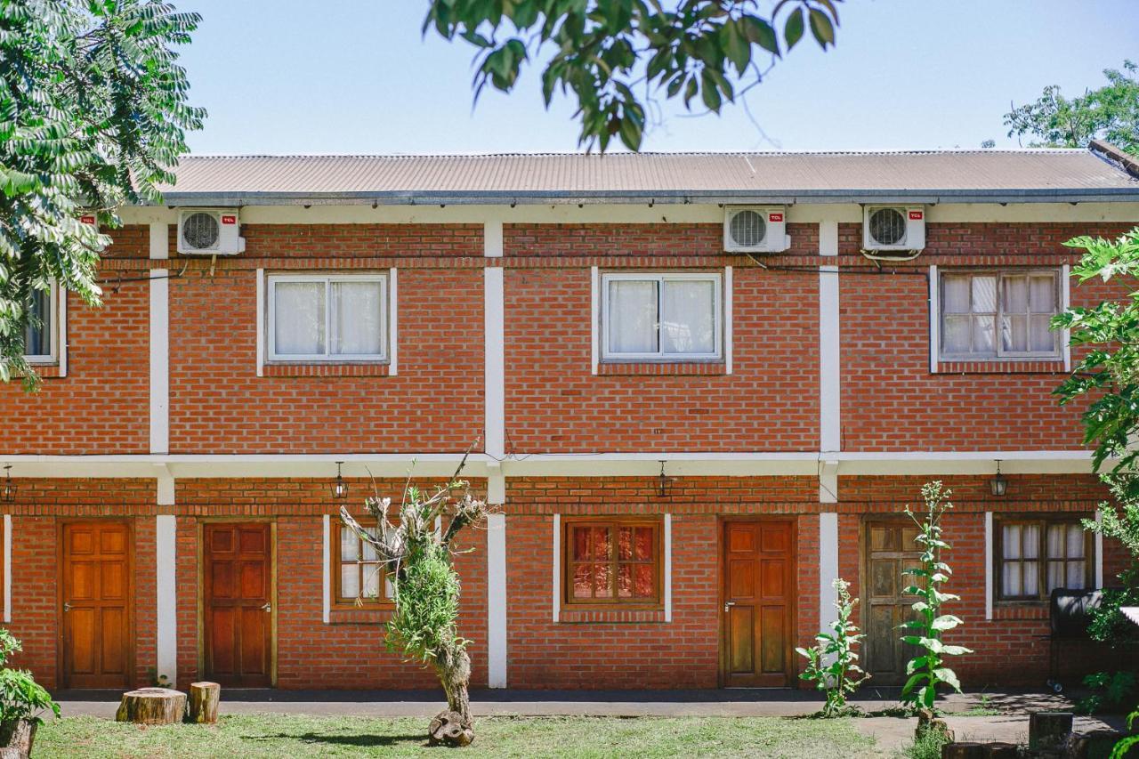 Hotel Tierra Colorada Puerto Iguazu Exterior photo