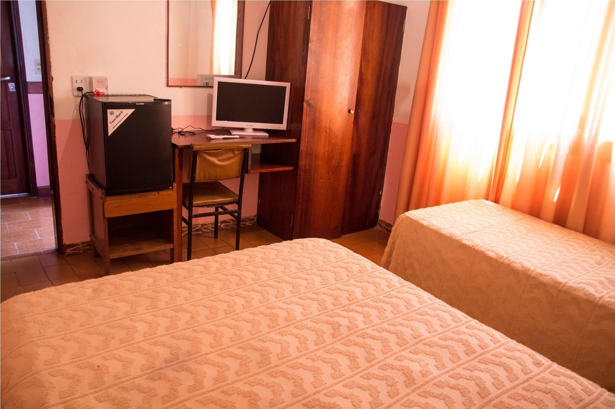 Hotel Tierra Colorada Puerto Iguazu Exterior photo