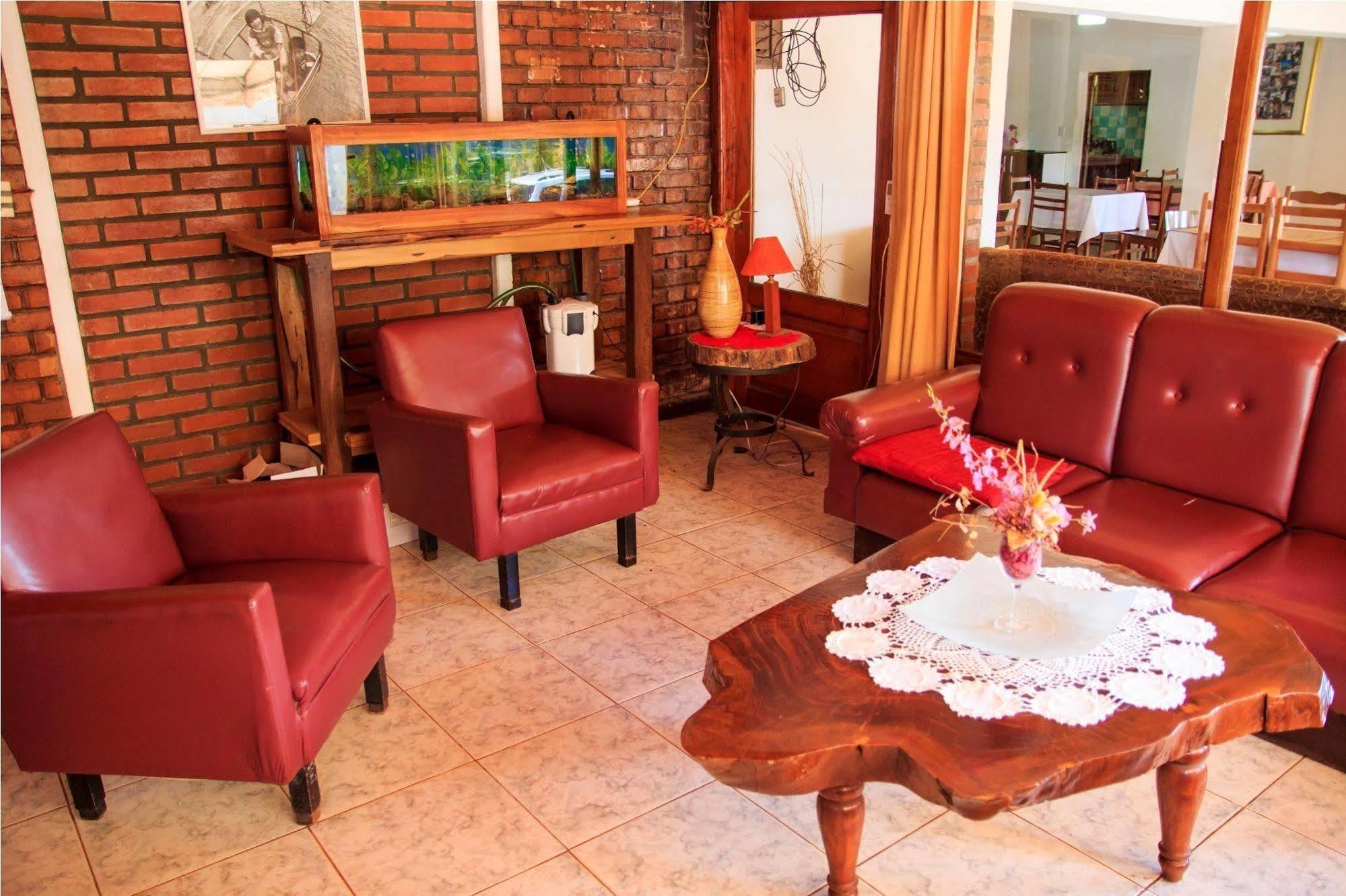 Hotel Tierra Colorada Puerto Iguazu Exterior photo